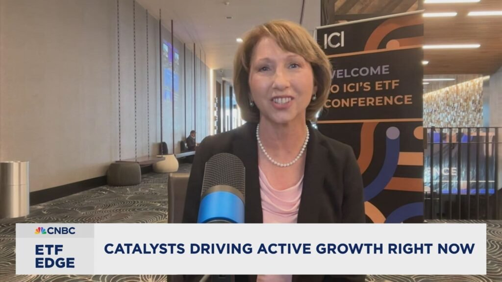  trillion ‘wall of cash’ worry is looming for investors once Fed interest rate cuts start